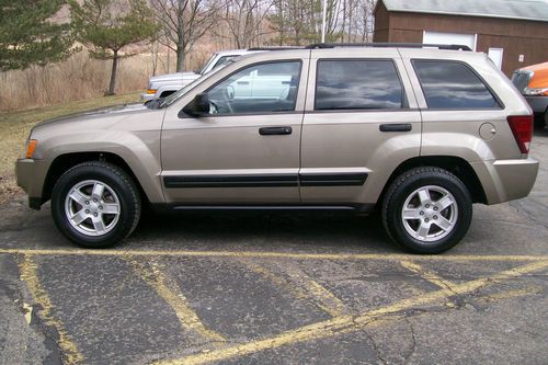 2006 jeep grand cherokee laredo sport utility 4-door 3.7l