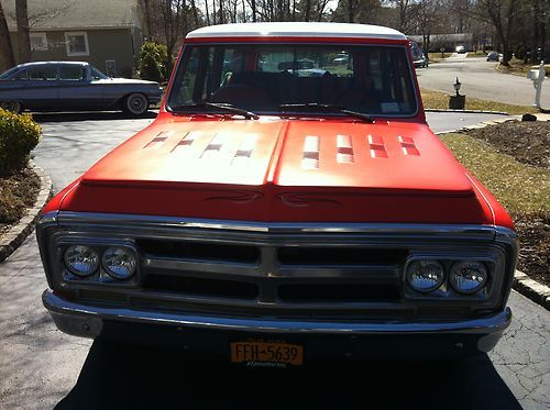 1972 suburban gmc 3 door