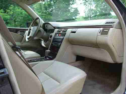 Drive a Legend, on which Mercedes Reputation was Built, image 3