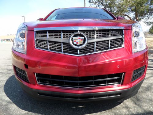 2011 cadillac srx/ no reserve/ navigation/ back up camera/ panoroof/ leather