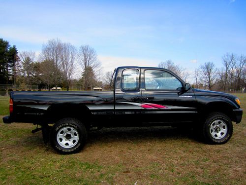 4x4 xcab 16k original miles! 1 owner, no accidents no reserve must see low miles