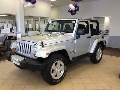 Brand new, 4x4 trail rated soft top, 6 speed, bluetooth