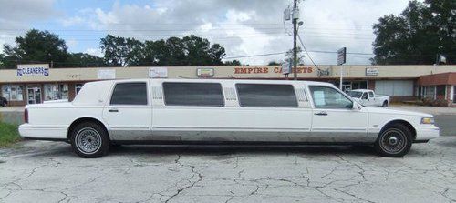 1996 lincoln town car executive super stretch limousine 4-door 4.6l