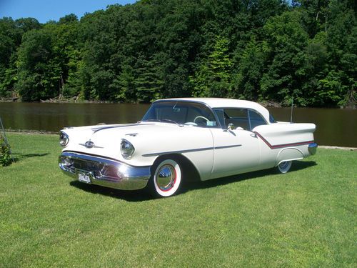 1951 oldsmobile 88 2dr. hdt.