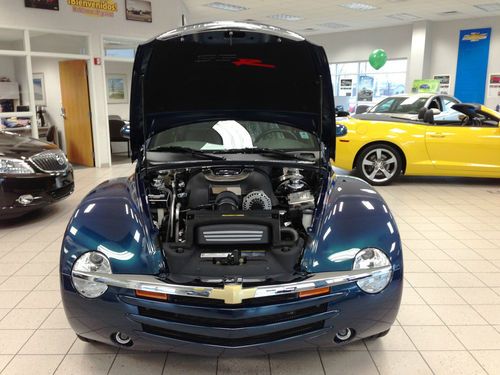 2006 chevrolet ssr base convertible 2-door 6.0l