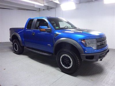 V8 4x4 luxury package navigation blue accented interior sunroof 888 843 0291