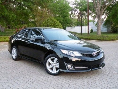 Black on black beauty sunroof warranty only 1800 miles