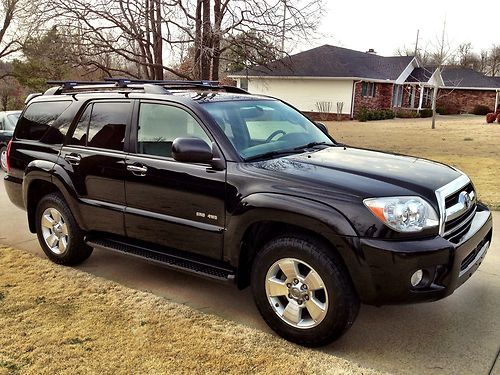 2006 toyota 4runner. suv 4x4 awd. v8. tow package. yakima rack. 2 keyless entry.