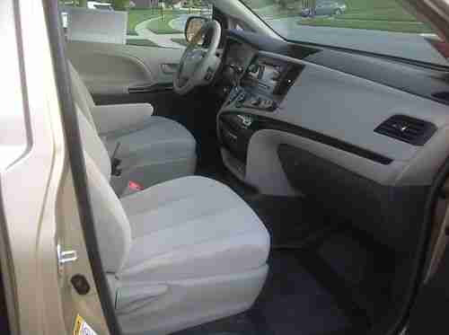 BraunAbility 2012 Toyota Sienna, US $44,900.00, image 3