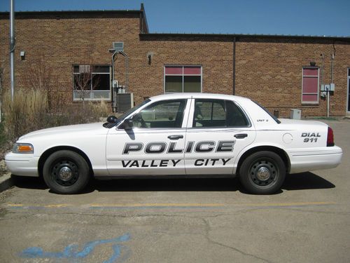 Mechanically excellent 2008 crown victoria police package low miles clean title