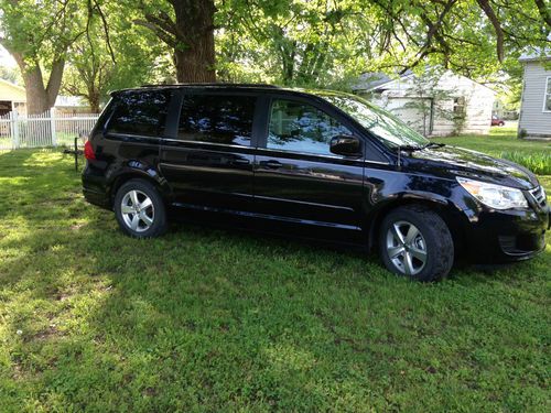 2011 volkswagon routan se