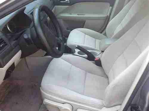 2006 Ford Fusion S Sedan 4-Door 2.3L, image 2