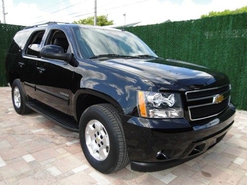 13 chevy tahoe lt loaded full warranty only 19k miles rear dvd sunroof florida