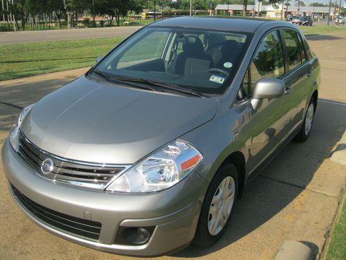 2010 nissan versa s