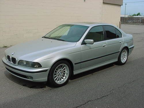 1999 bmw 540i sedan 6speed trans, 4.4 v-8  reserve is lower then kelly blue book