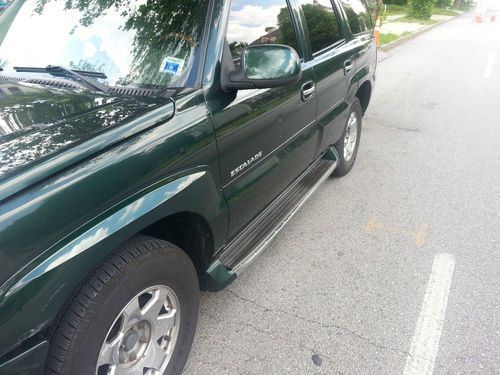 Green 2002 cadillac escalade base sport utility 4-door 6.0l (navigation)