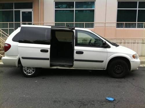 102K Engine, 2005 Dodge Grand Caravan SE, Family Van 4-Door 3.3L No Reverse, image 3