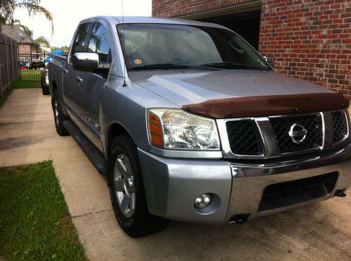 2005 nissan titan le crew cab pickup 4-door 5.6l