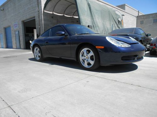 2001 porsche 911 carrera 4 coupe 2-door 3.4l