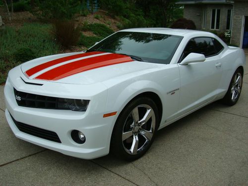 2010 chevrolet camaro ss rs coupe 2-door 6.2l