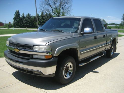 2002 chevrolet silverado 2500hd 4 dr crew cab - 8.1l v8 - auto - tow pkg - clean