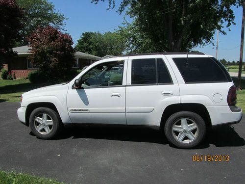 2002 chevy trailblazer ltz clean! great starter