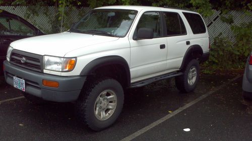 1998 toyota 4runner 4 wheel drive 4-door 2.7l 5-speed manual