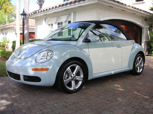 2010 volkswagen beetle base convertible 2-door 2.5l