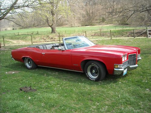 1971 pontiac catalina convertible 350 2 bbl. auto runs great, smooth ride