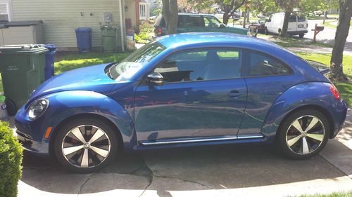 2012 volkswagen beetle turbo hatchback 2-door 2.0l