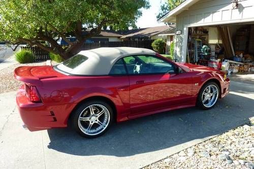 2000 ford mustang gt convertible - 8,100 miles, saleen body kit
