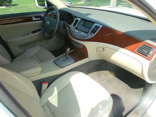 2012 Hyundai Genesis 3.8 Sedan, image 6