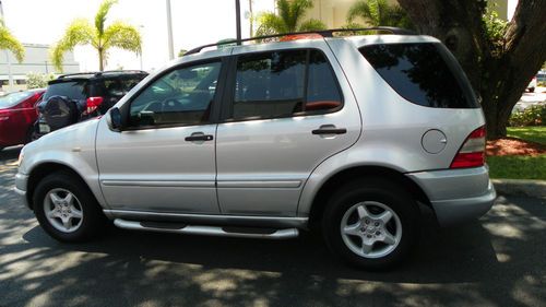 Ml320 mercedes benz 4 matic 98  sport packg great  condition