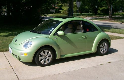 2002 volkswagen beetle gls hatchback 2-door 2.0l