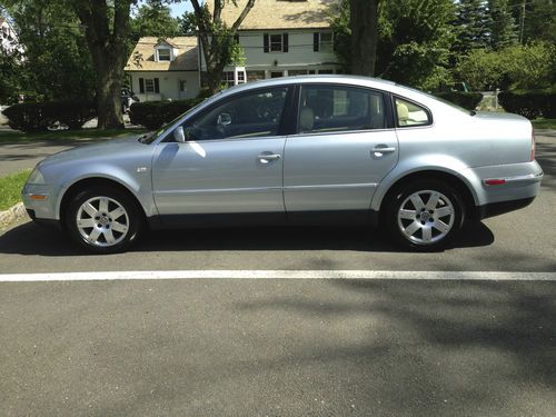 Vw passat glx 4d steel blue 2001 fully loaded 98.7k miles