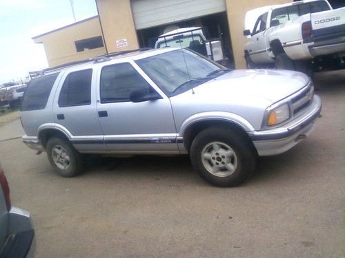 1997 chevrolet blazer base sport utility 4-door 4.3l