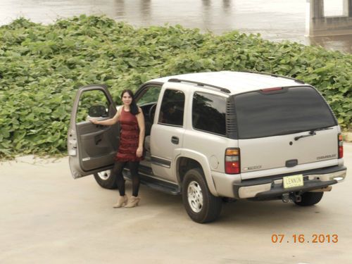 2005 chevrolet tahoe , four wheel drive,suv," no reserve", runs &amp; drives great !