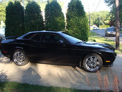 2010 dodge challenger se coupe 2-door 3.5l