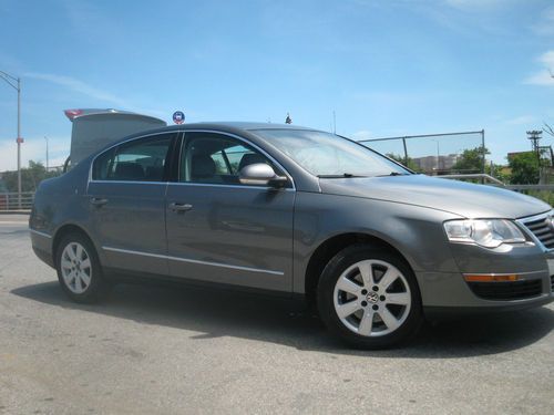 2006 volkswagen passat 2.0t sedan 4-door 2.0l