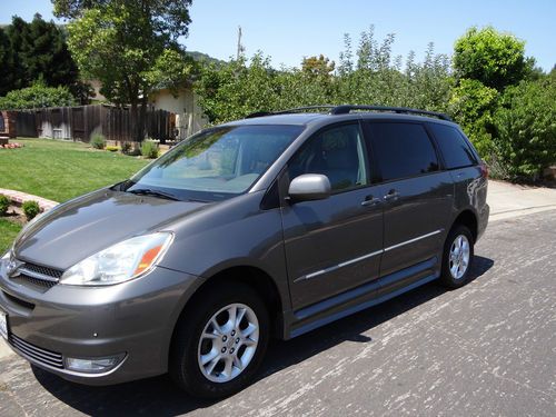 2005 Toyota Sianna XLE Limited Handicap Van, US $33,000.00, image 2