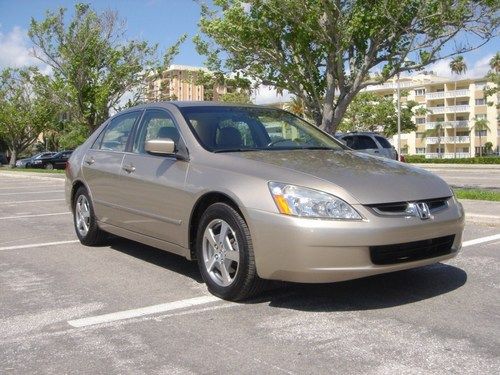 2005 accord hybrid fl car leadet no accidents ex. clean no rust