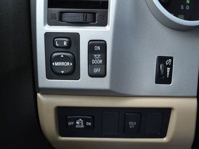 DOUBLE CAB 5.7L TRD OFF ROAD PACKAGE ONE OWNER TRADE POWER WINDOWS LOCKS HITCH, image 35