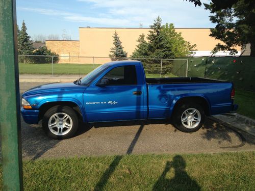 1998 dodge dakota r/t regular cab intense blue rare! low miles!