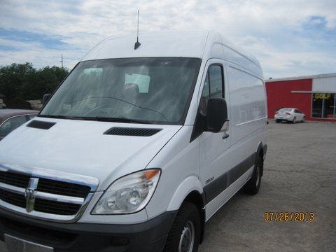 2008 dodge sprinter handicap lift 2500 mbenz diesel passenger 144"wb clear title