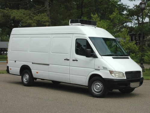 2003 sprinter / reefer / freezer / electric standby