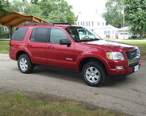 Private seller 2008 ford explorer xlt 4x4 one owner sunroof keyless hitch sirius