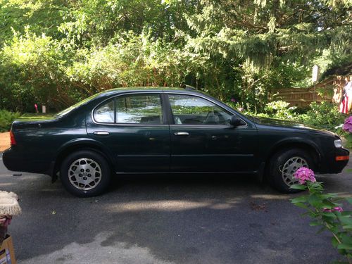 1995 nissan maxima se sedan 4-door 3.0l