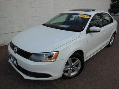 '11 volkswagen jetta tdi sedan in immaculate condition!!!