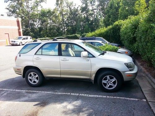 Lexus rx300 awd, **needs transmisiion ***