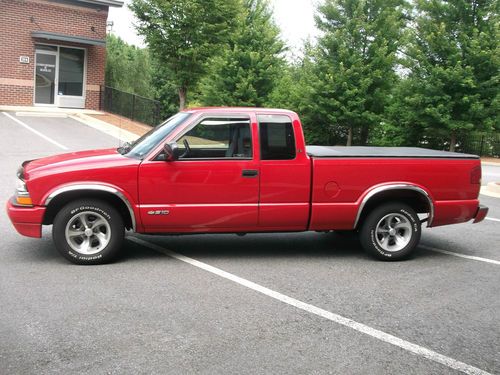 1999 chevrolet s10 extended cab third door